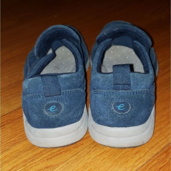 Easy Spirit Trippe Slip-On Sneakers - Picture 4 of 8
